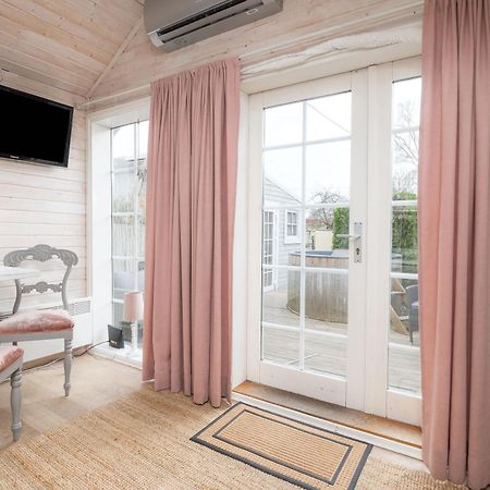 Guesthouse Delisa Пярну Экстерьер фото