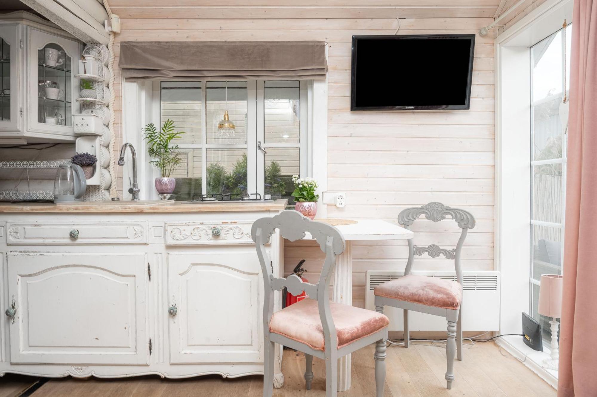 Guesthouse Delisa Пярну Экстерьер фото